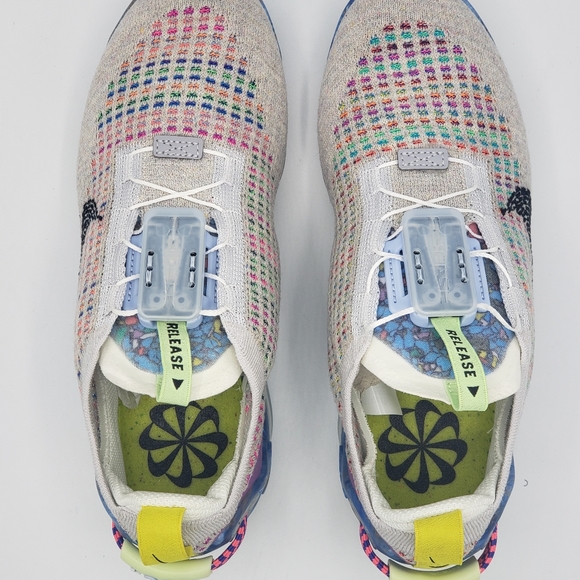 NIKE W AIR VAPORMAX 2020 FK Pure Platinum SIZE 6.5 - Picture 9 of 10